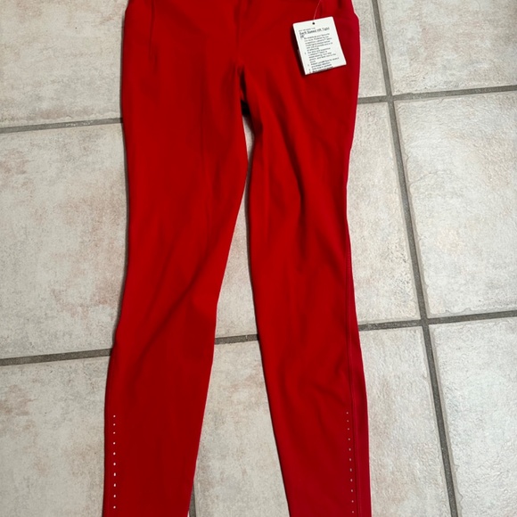 New Lululemon Swift Speed 28” - Picture 10 of 10